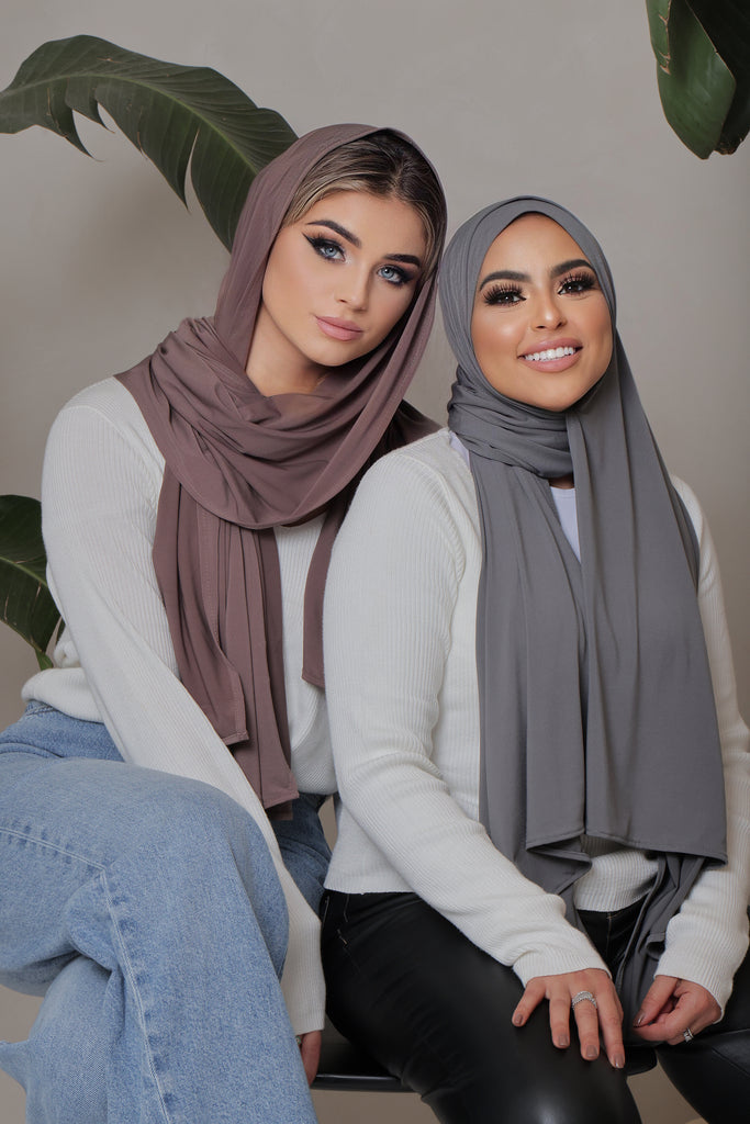 Le Hijab Jersey Premium : L'alternative idéale à la soie de médine